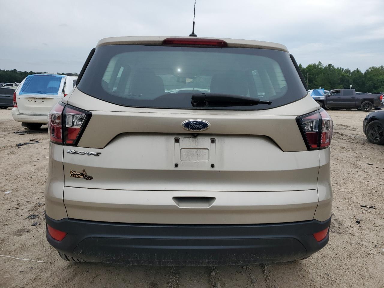 FORD ESCAPE 2017 VIN 1FMCU0F76HUB65797 фото 6