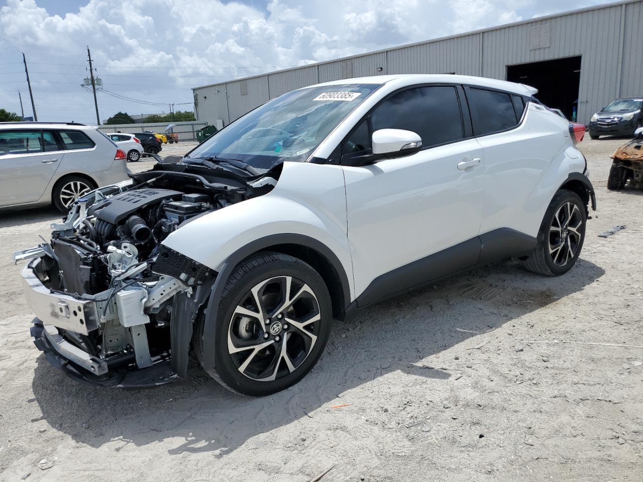 NMTKHMBX8NR144580 TOYOTA C-HR Photo 1