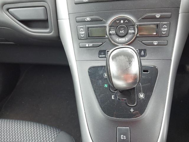 2011 TOYOTA AURIS TR V