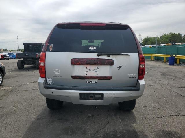 Parquets CHEVROLET SUBURBAN 2012 Silver