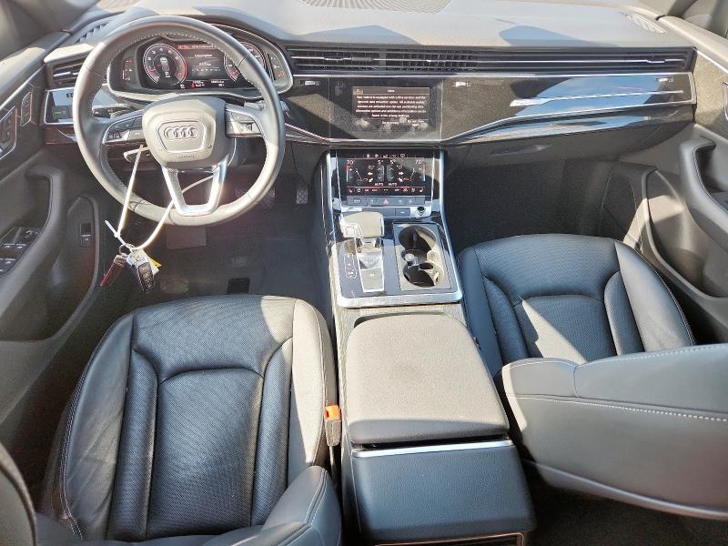 AUDI Q8 2020 Белы