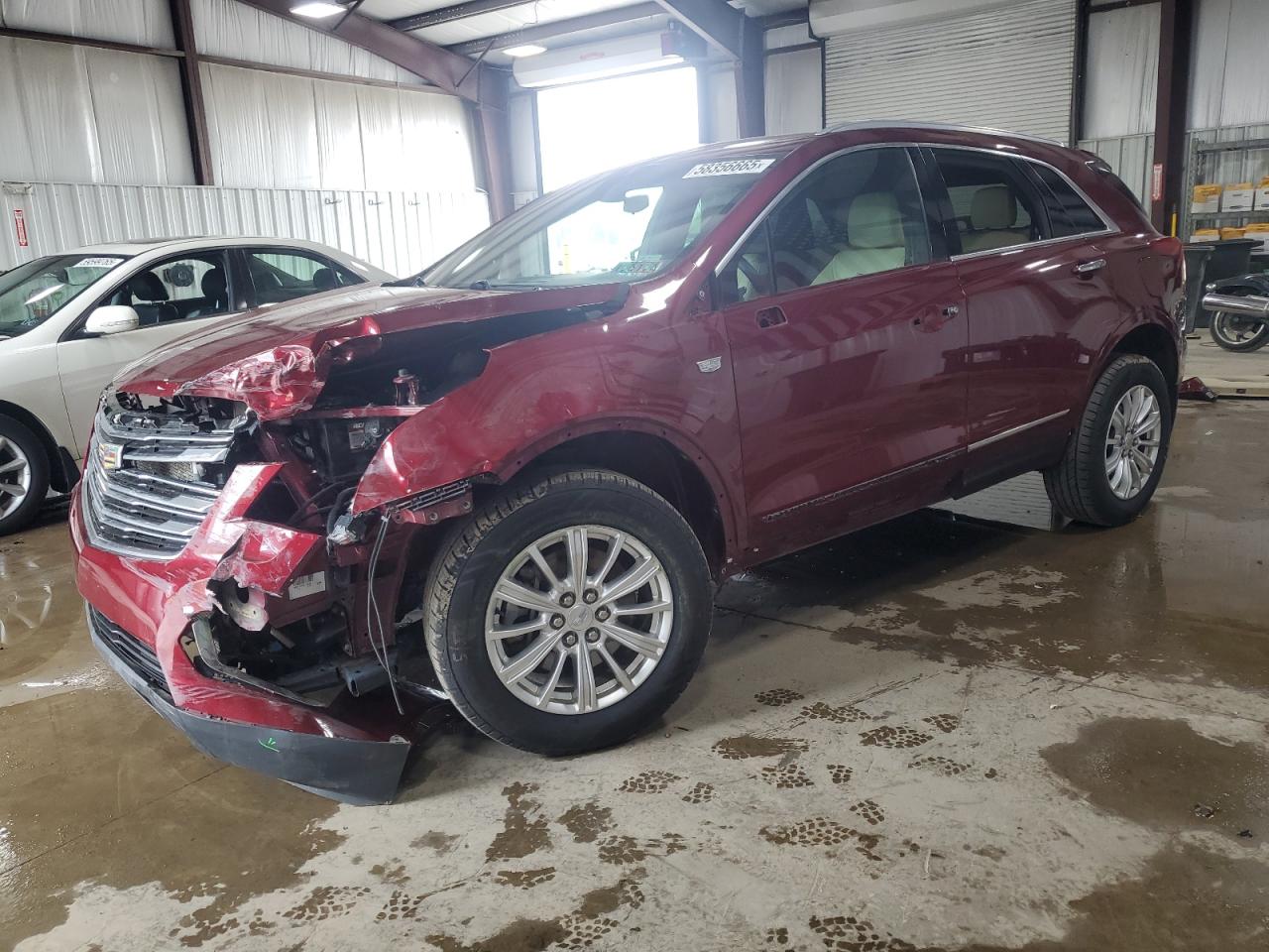 2017 Cadillac Xt5 for Sale in West Mifflin, PA - Front End