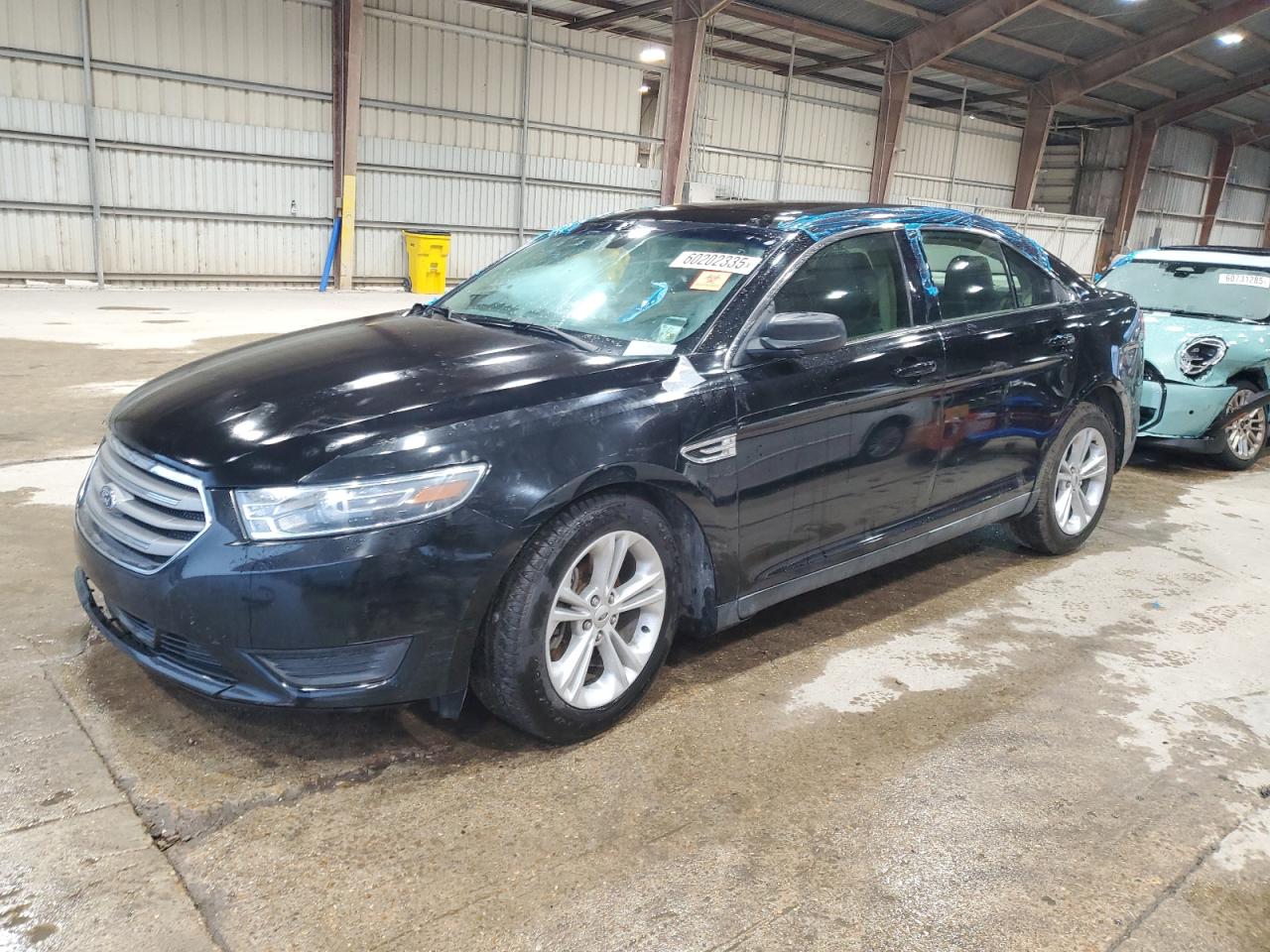 2016 Ford Taurus Se for Sale in Greenwell Springs, LA - Side