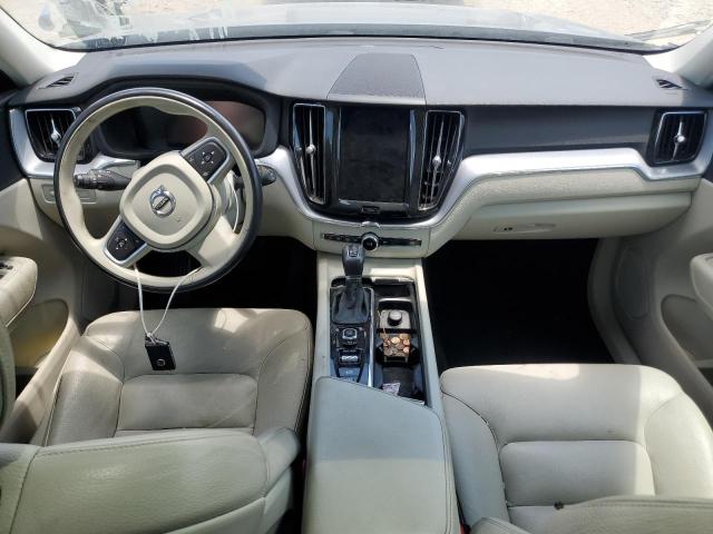 2020 VOLVO XC60 T6 MOMENTUM  