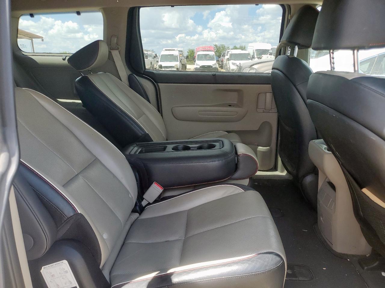 2019 Kia Sedona Lx VIN: KNDMB5C17K6529409 Lot: 62598875