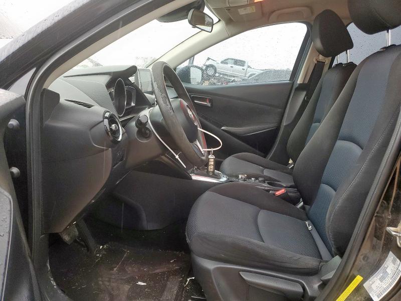 TOYOTA YARIS 2017 Czarny