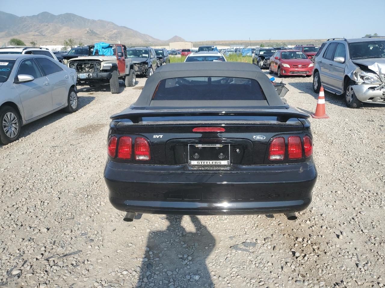 1998 Ford Mustang Cobra VIN: 1FAFP46V6WF177471 Lot: 62398875
