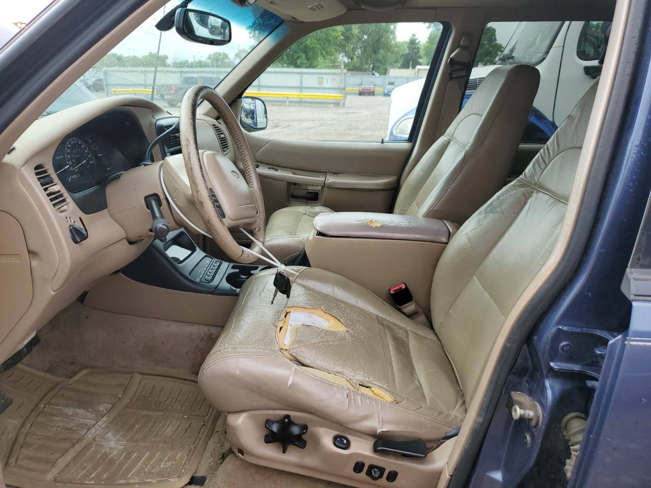 2000 Ford Explorer Eddie Bauer VIN: 1FMZU74E5YZA26011 Lot: 59954945