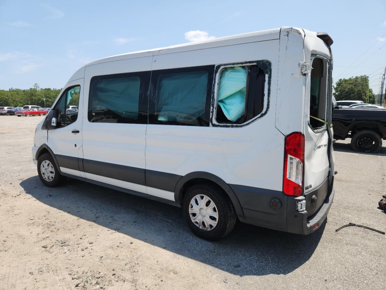 FORD TRANSIT 2020 VIN 1FBAX2C8XLKA24252 photo 2