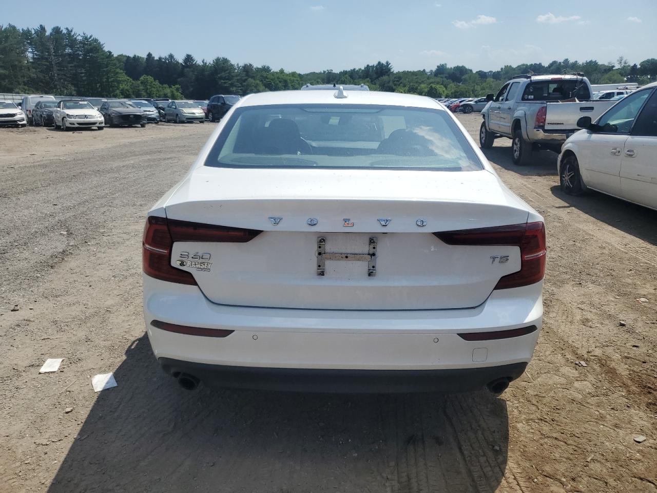 2019 Volvo S60 T5 Momentum VIN: 7JR102FK7KG016555 Lot: 61824285
