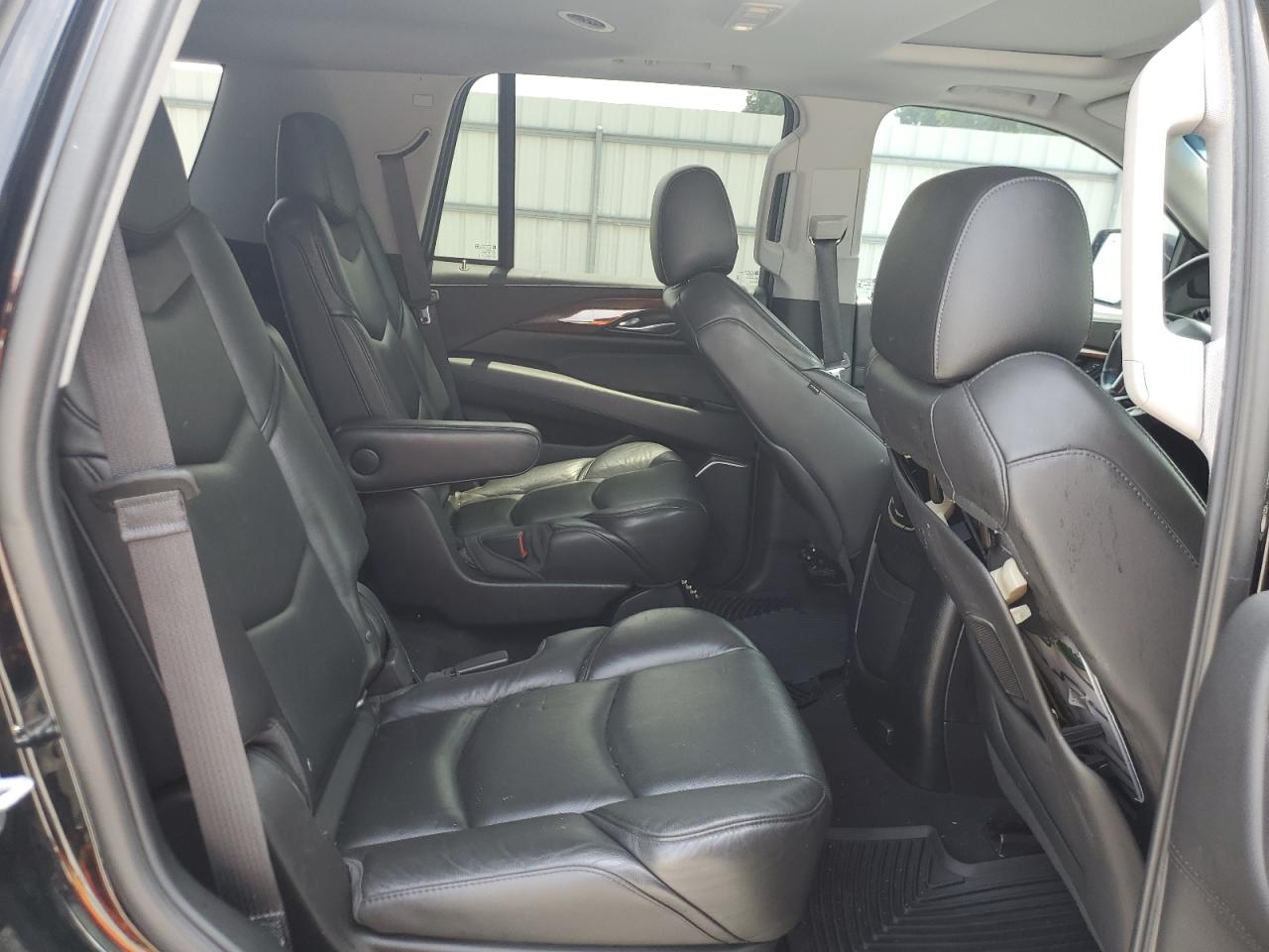 2018 Cadillac Escalade Luxury VIN: 1GYS4BKJ2JR347349 Lot: 60701325