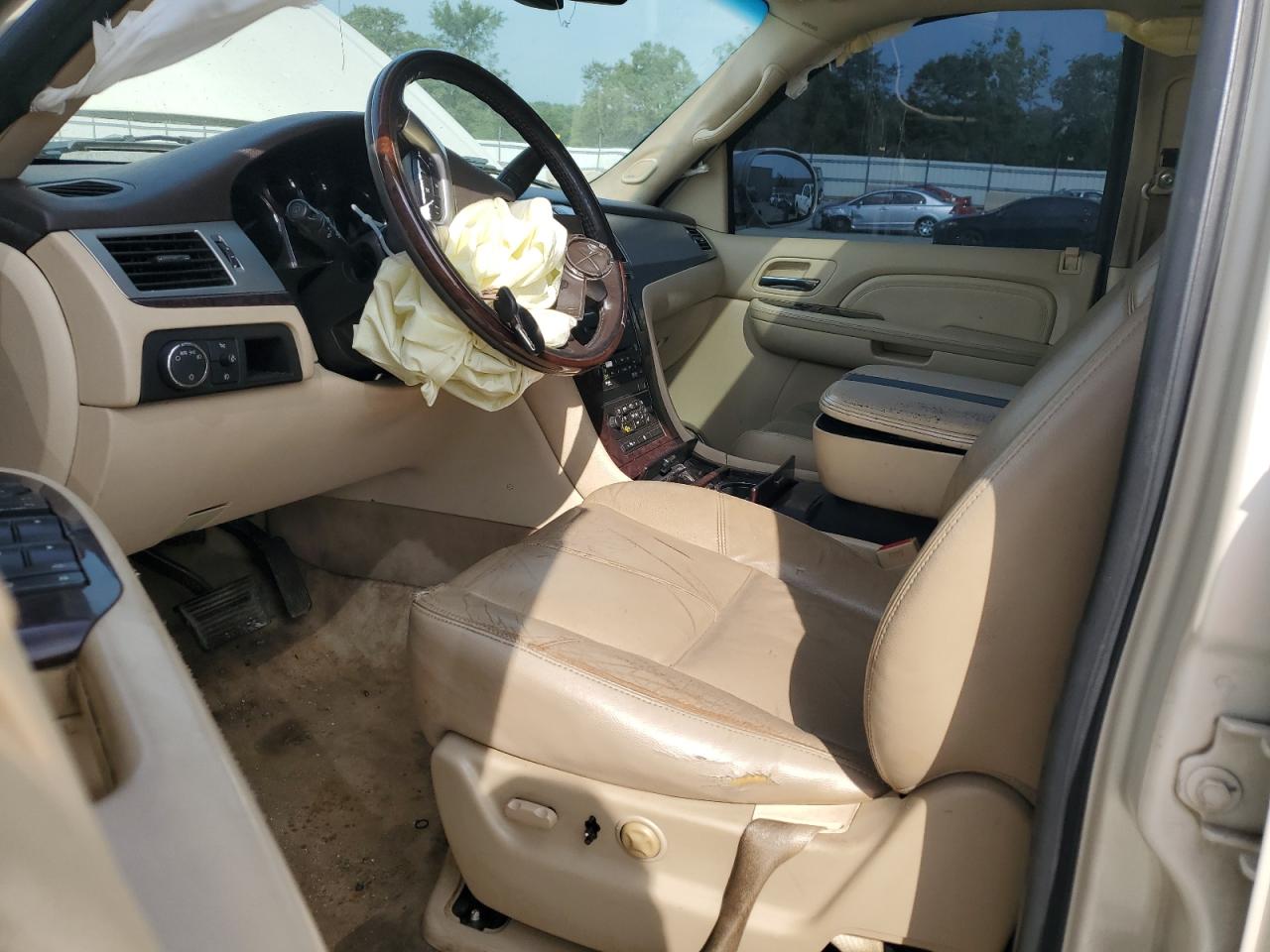 2007 Cadillac Escalade Luxury VIN: 1GYEC63867R403854 Lot: 60865795