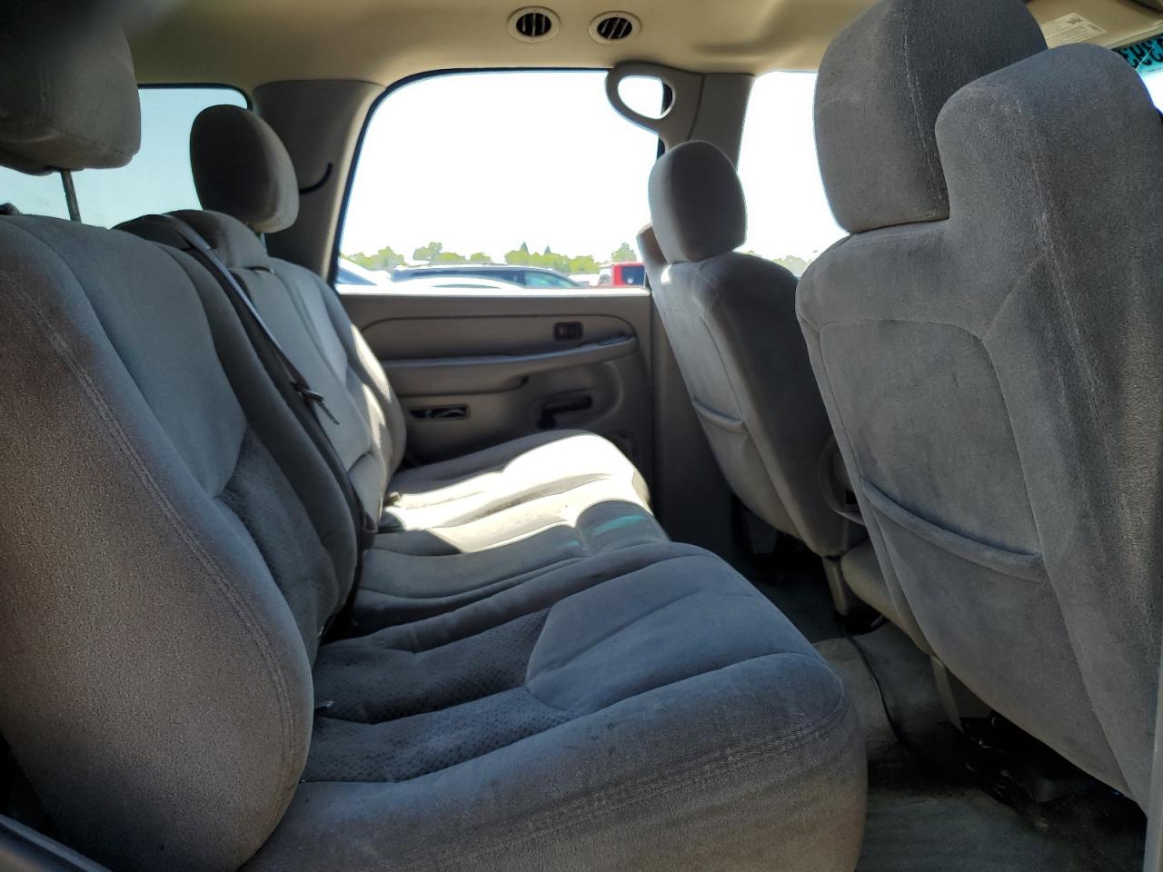 2004 Chevrolet Tahoe C1500 VIN: 1GNEC13V34J302013 Lot: 61393525