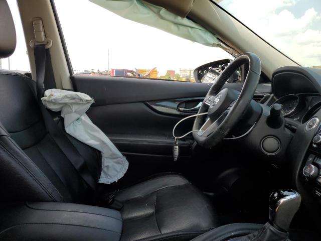  NISSAN ROGUE 2018 Srebrny