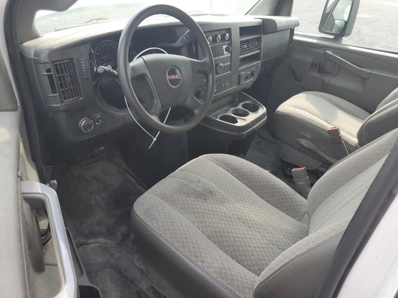2019 GMC Savana Cutaway G3500 VIN: 7GZ37TCG3KN012283 Lot: 61210005