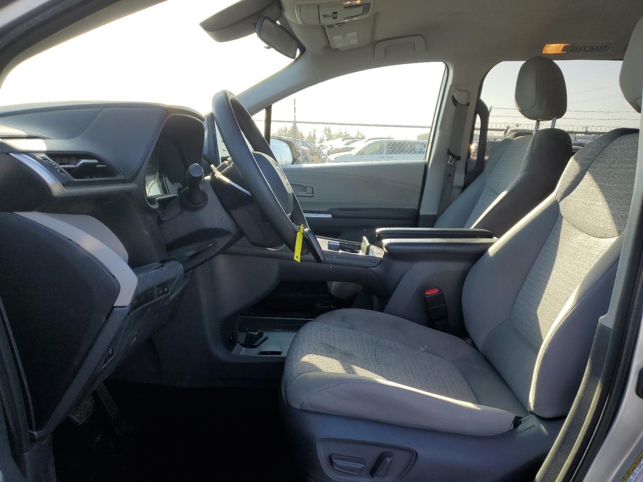 2021 Toyota Sienna Le VIN: 5TDKRKECXMS023205 Lot: 60439955
