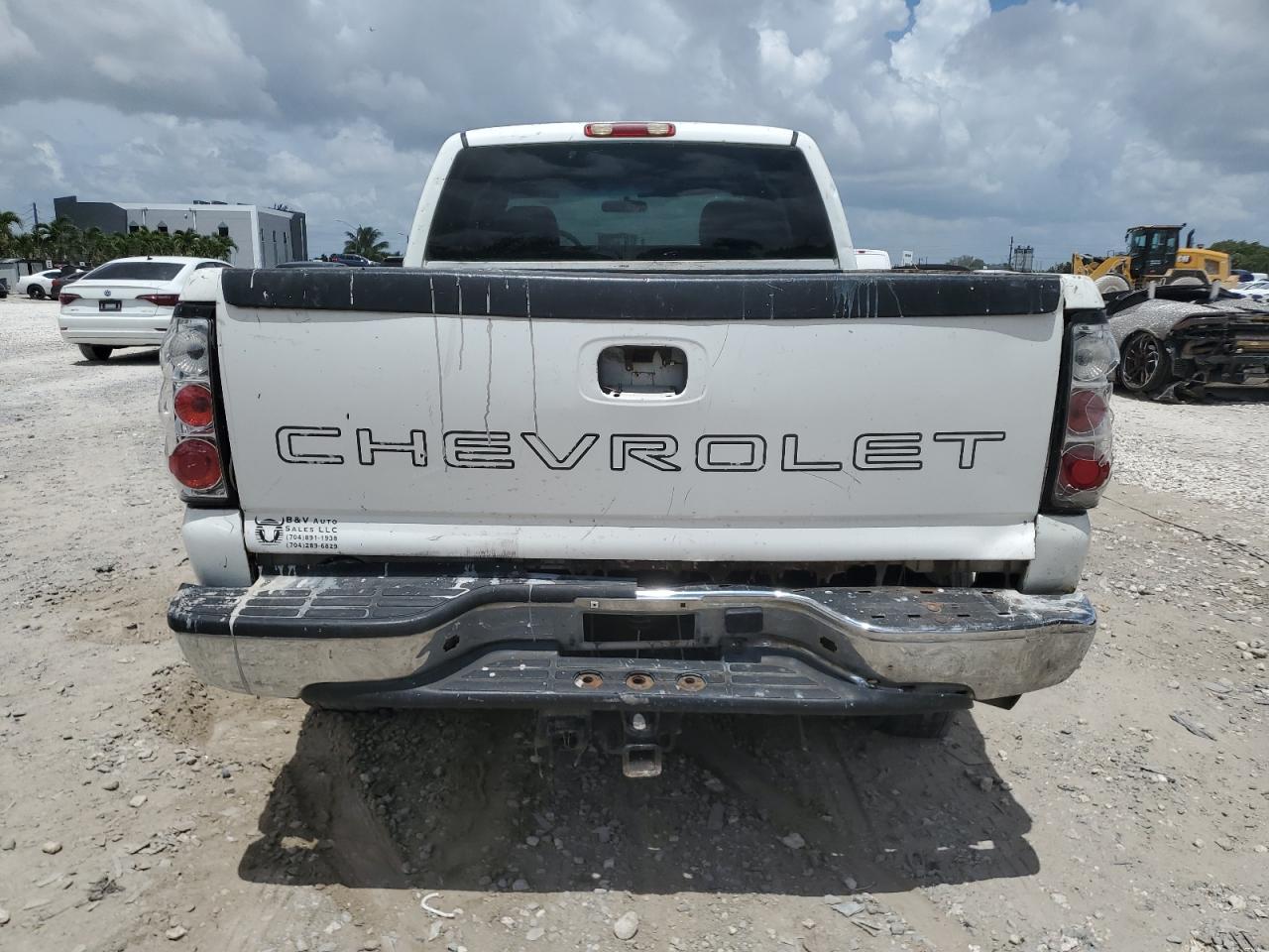2003 Chevrolet Silverado C2500 Heavy Duty VIN: 1GCHC29U43Z174231 Lot: 61579445
