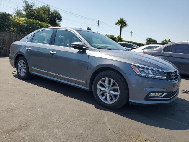  VOLKSWAGEN PASSAT 2016 Серый