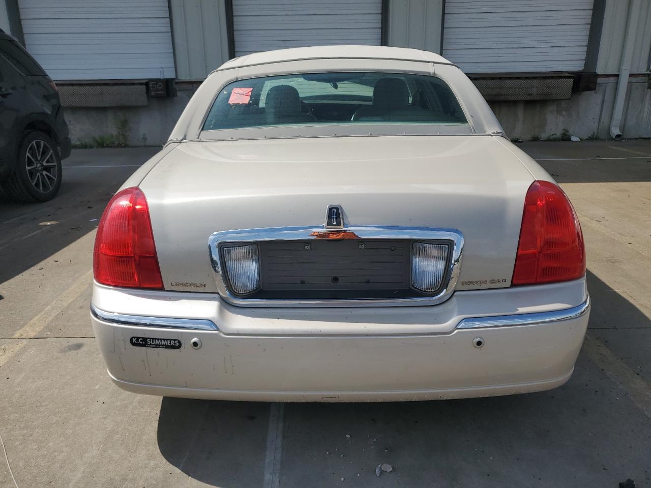 2003 Lincoln Town Car Cartier VIN: 1LNHM83W03Y654097 Lot: 61577105