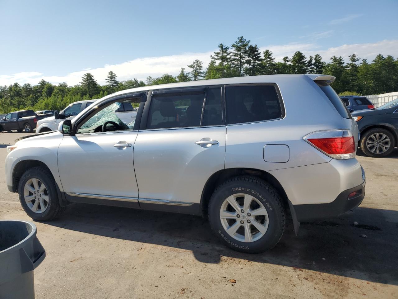 TOYOTA HIGHLANDER 2013 VIN 5TDBK3EH3DS203681 фото 2