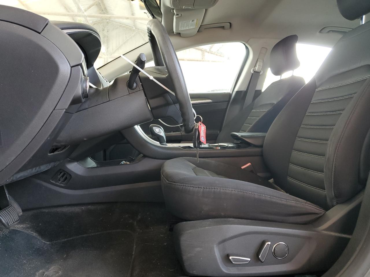 2015 Ford Fusion Se VIN: 3FA6P0H77FR277945 Lot: 92692285