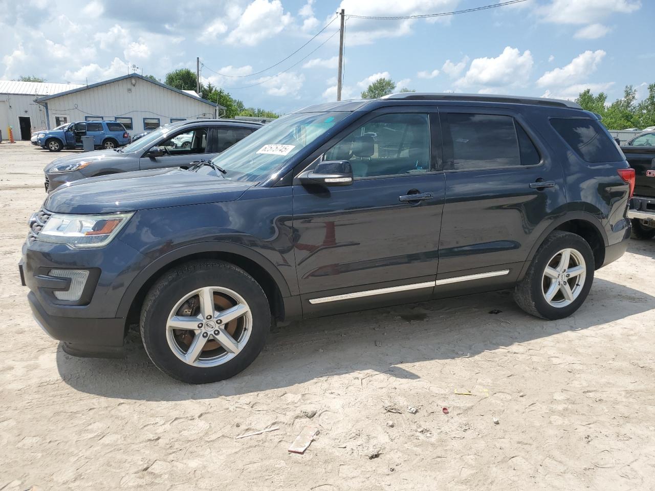 FORD EXPLORER 2017 VIN 1FM5K8DH5HGC03723