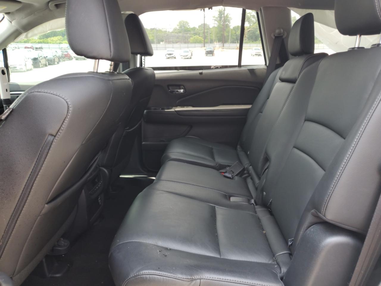 2021 Honda Pilot Se VIN: 5FNYF5H29MB008240 Lot: 60134905