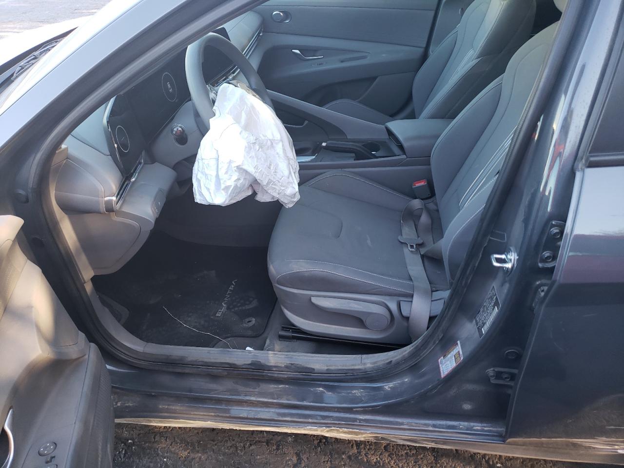 2024 Hyundai Elantra Sel VIN: 805654 Lot: 63149585