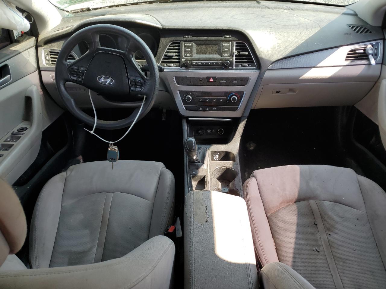 2015 Hyundai Sonata Se VIN: 5NPE24AF3FH135382 Lot: 61980635