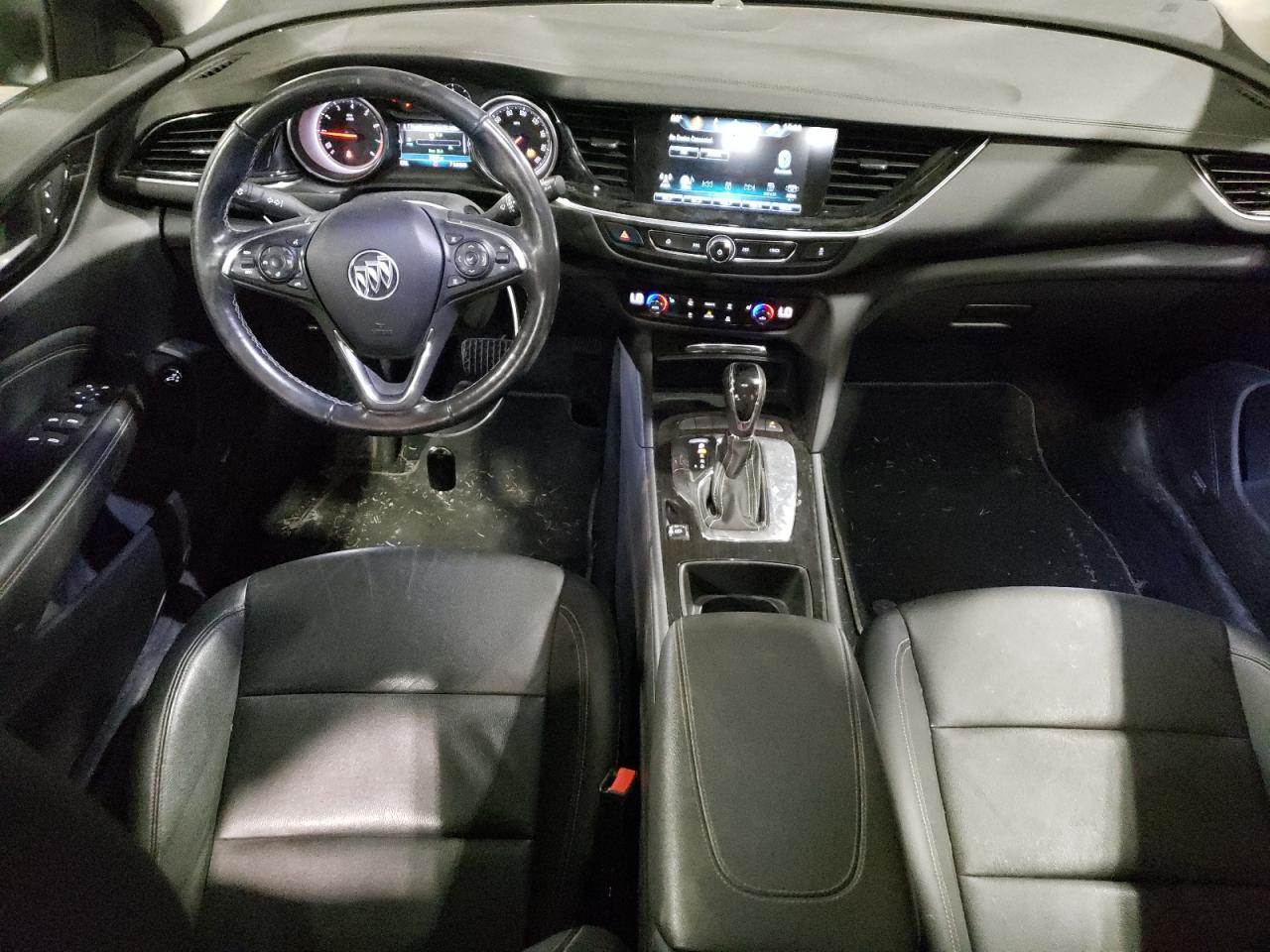 2018 Buick Regal Tourx Essence VIN: W04GV8SX5J1098506 Lot: 60330675