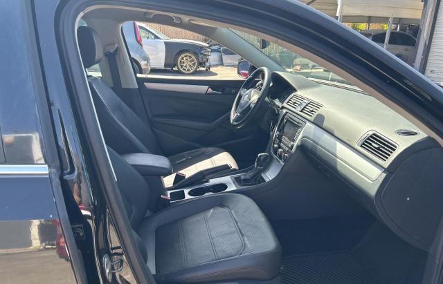 Седаны VOLKSWAGEN PASSAT 2013 Черный