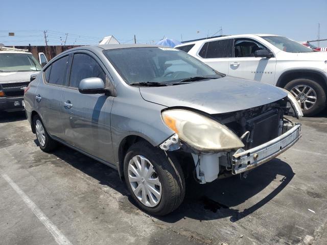 Sedans NISSAN VERSA 2013 Silver