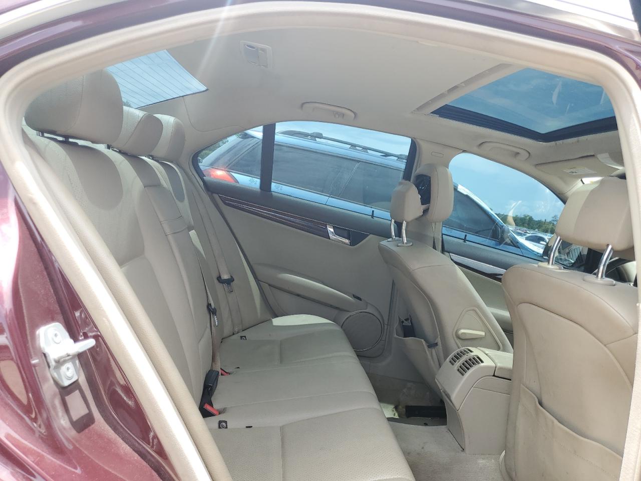 2009 Mercedes-Benz C 300 VIN: WDDGF54X29R083494 Lot: 58584005
