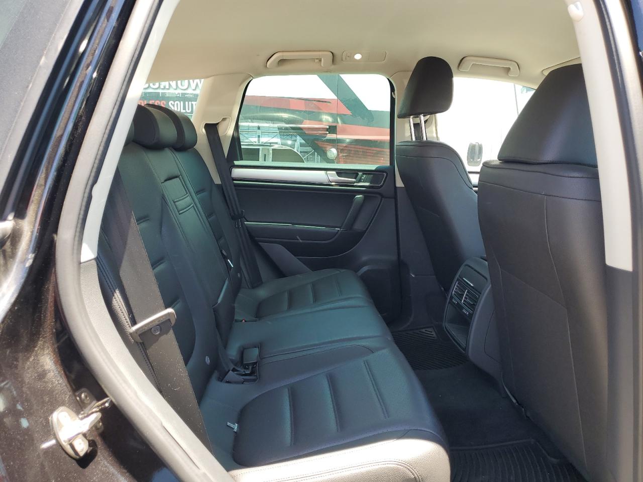 2015 Volkswagen Touareg V6 Tdi VIN: WVGEP9BP0FD007866 Lot: 63127475