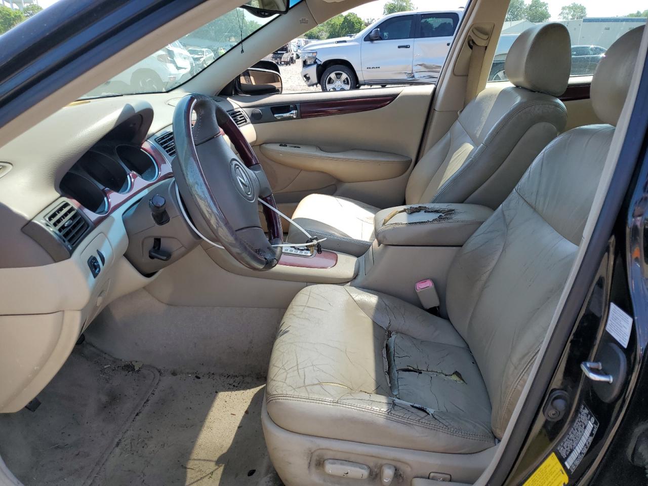 2004 Lexus Es 330 VIN: JTHBA30G445033255 Lot: 61408815