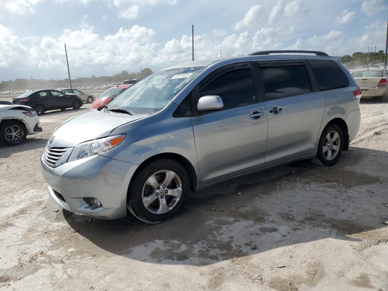 West Palm Beach, FL에서 판매 중인 2012 Toyota Sienna Le - Mechanical