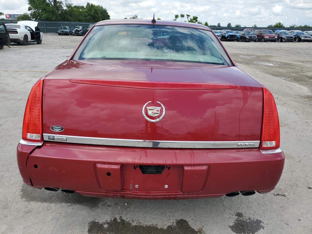 2008 Cadillac Dts VIN: 1G6KD57Y98U144367 Lot: 61228185