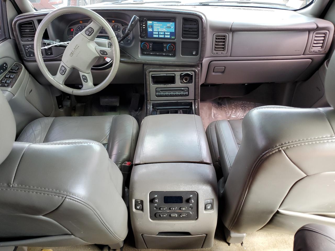 2005 GMC Yukon Denali VIN: 1GKEK63U95J204951 Lot: 62136875