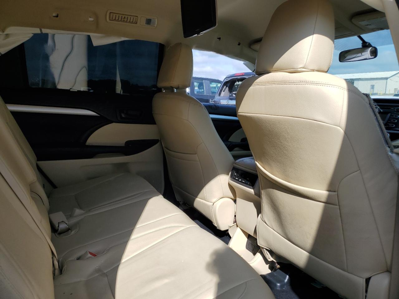 2015 Toyota Highlander Le VIN: 5TDZKRFH7FS079465 Lot: 62840395