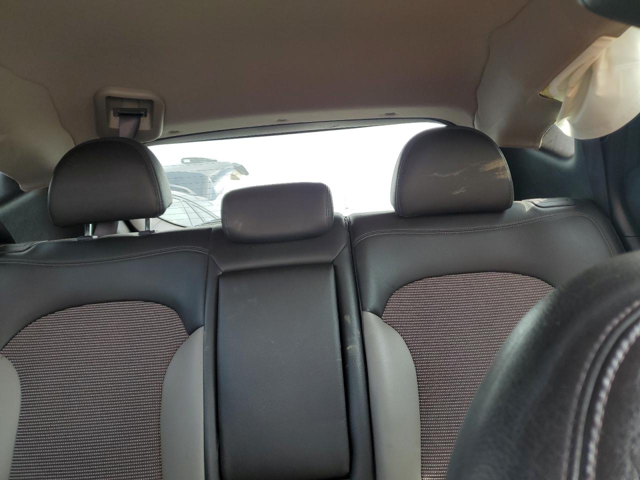 2010 Hyundai Tucson Gls VIN: KM8JU3AC0AU092929 Lot: 61043235