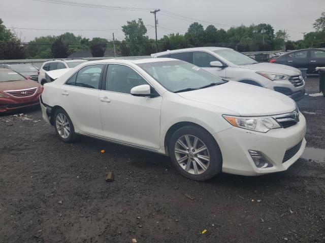  TOYOTA CAMRY 2014 White