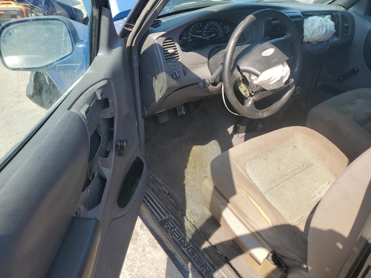 2002 Ford Ranger Super Cab VIN: 1FTZR45E02PA03189 Lot: 62084065
