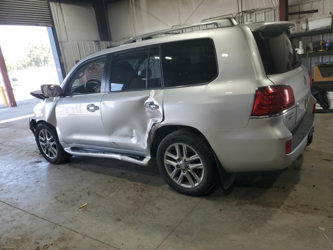 LEXUS LX570 2010 VIN JTJHY7AX6A4035049 zdjęcie 2