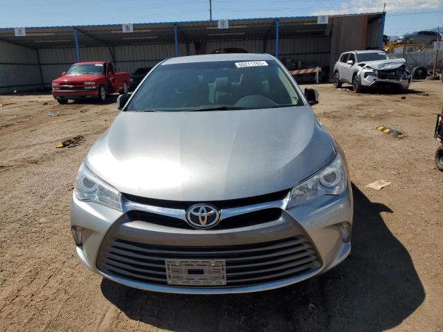  TOYOTA CAMRY 2017 Серебристый