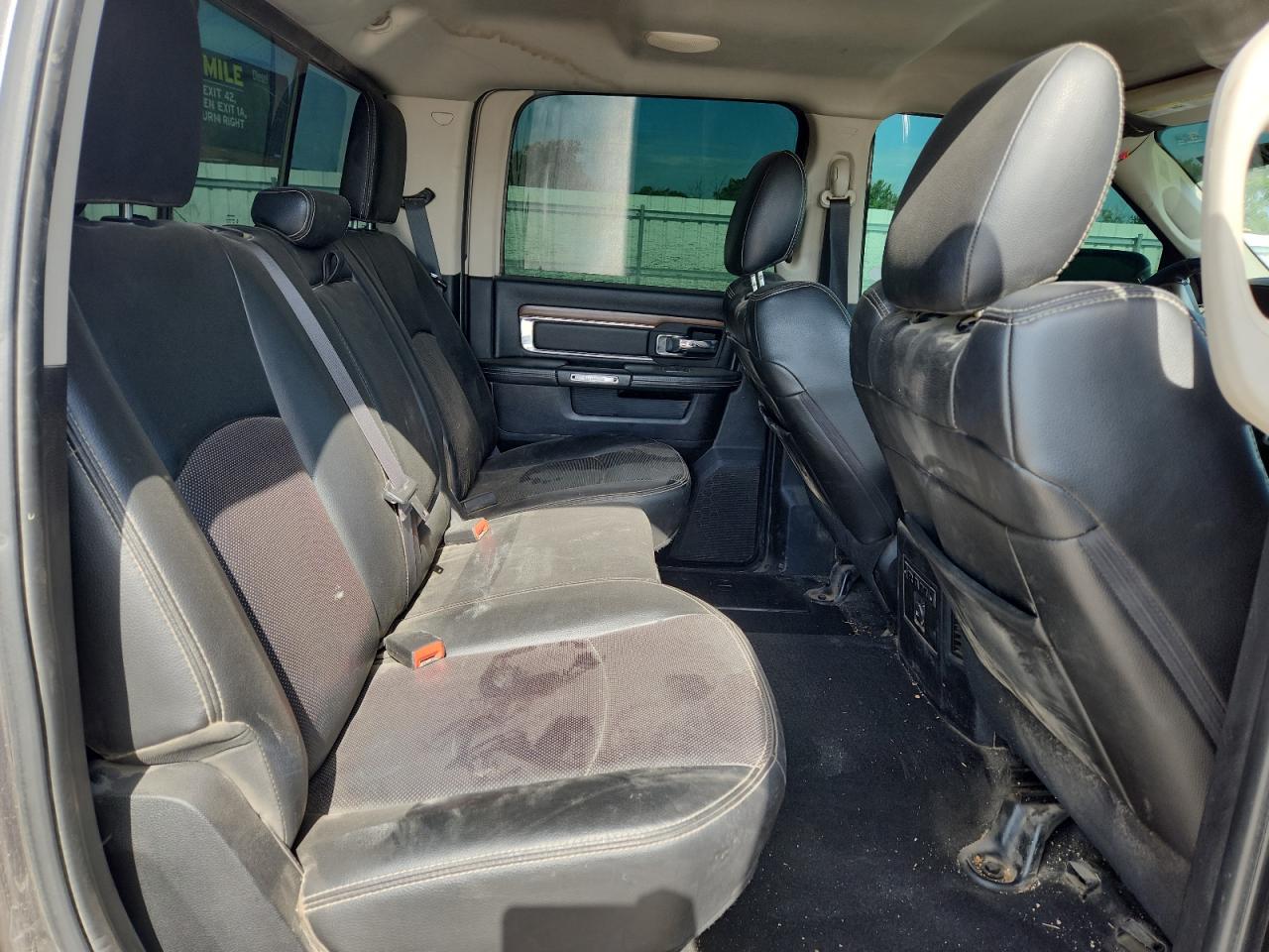 2015 Ram 2500 Laramie VIN: 3C6UR5FJ1FG604088 Lot: 61994365