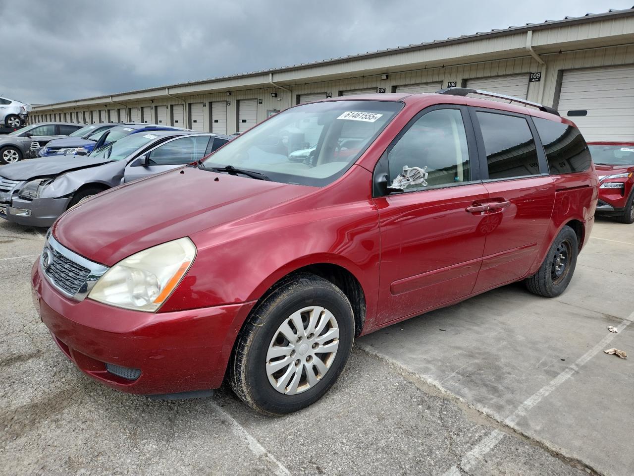 2011 Kia Sedona Lx за продажба в Louisville, KY - Rear End