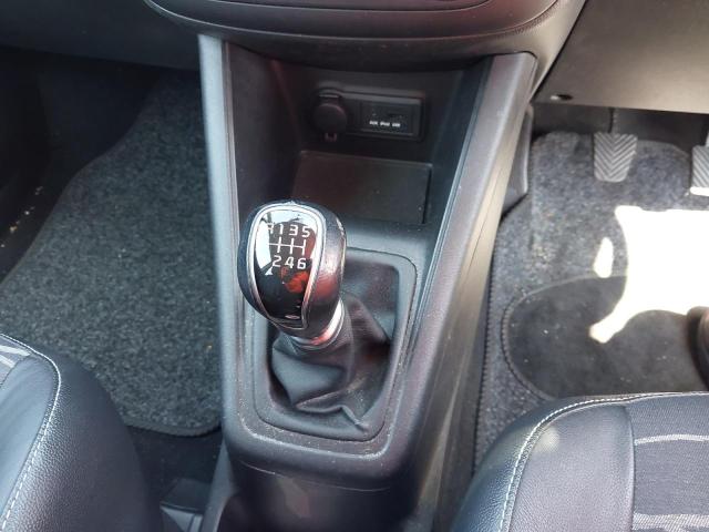 2016 KIA VENGA 3 CR