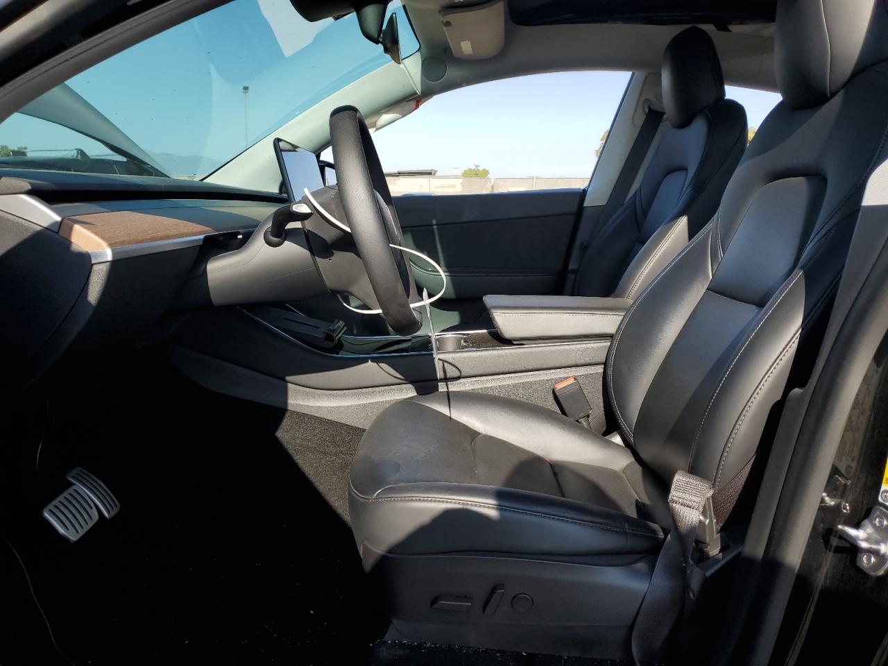 2020 Tesla Model Y VIN: 5YJYGDEF4LF038470 Lot: 61254555