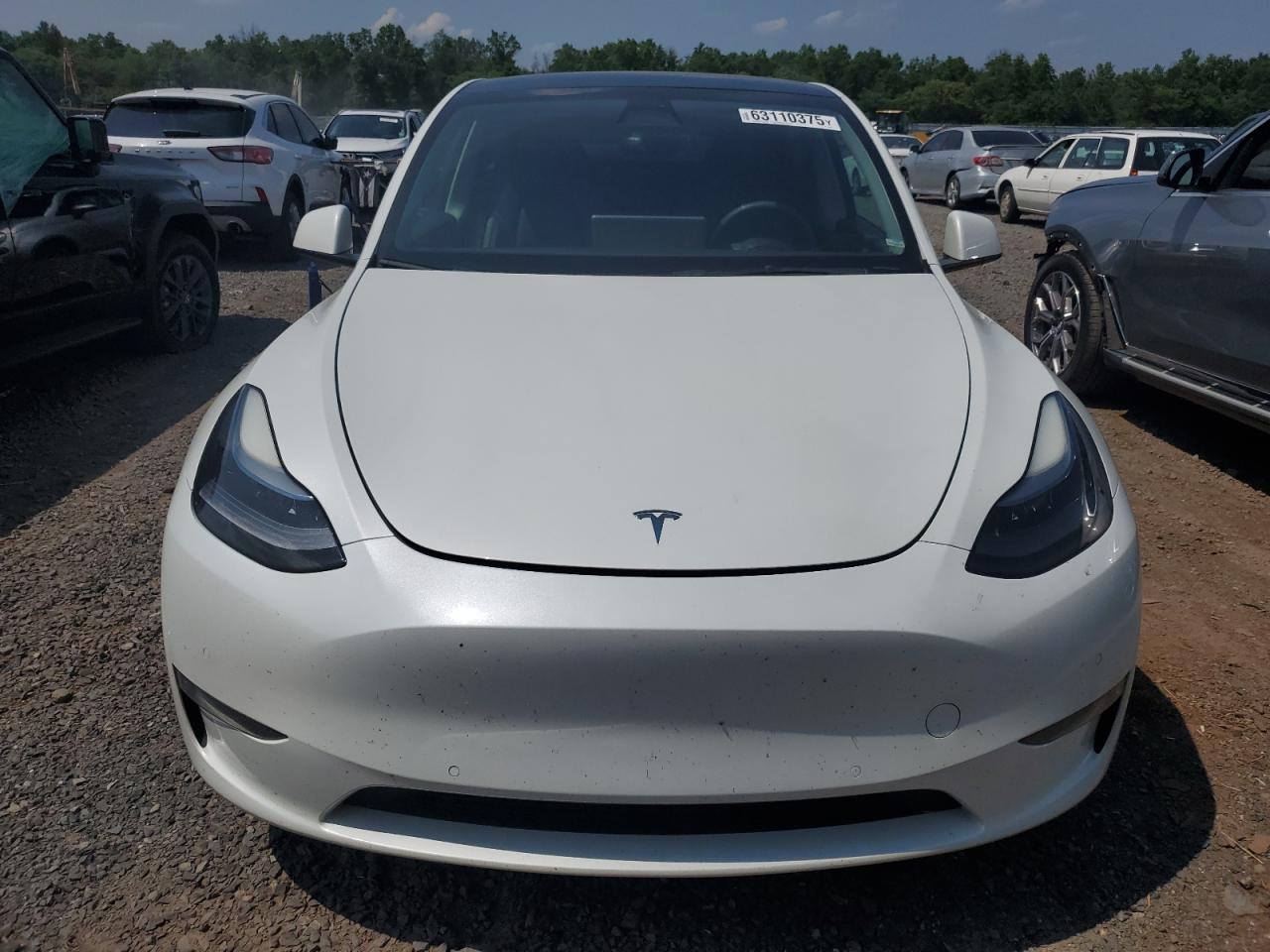 2022 Tesla Model Y VIN: 7SAYGDEF2NF540058 Lot: 63110375