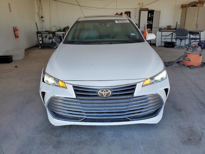  TOYOTA AVALON 2019 Білий